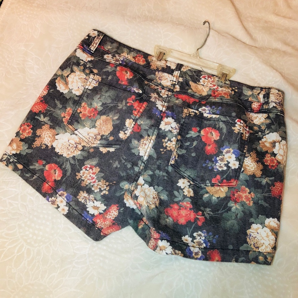 Floral shorts